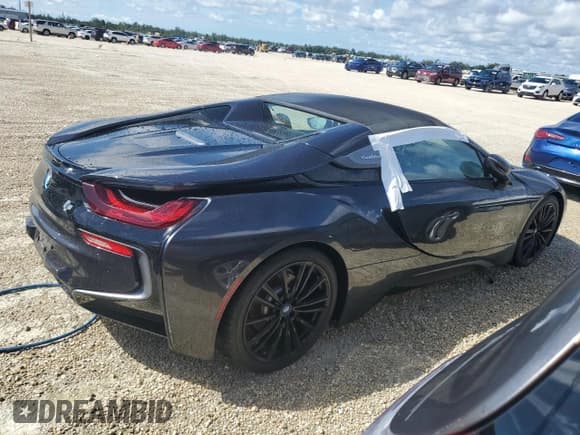 ✅ 2019 BMW i8 • VIN: WBY2Z6C5XK7D69288 • Лот: 73712474. Опубликован ранее на Copart с пробегом 20 844 миль. Бесплатный доступ к архиву аукционных продаж из США и подробный отчёт об истории автомобиля на DreamBid. Изображение 3.