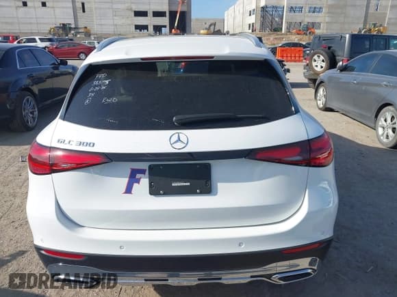 ✅ 2025 Mercedes-Benz GLC 300 • VIN: W1NKM4GB3SF320370 • Lot: 42622649. Wystawiony na IAAI z przebiegiem 1 787 mil. Bezpłatny archiwum sprzedaży aukcyjnych z USA i szczegółowy raport historii pojazdu na DreamBid. Zdjęcie 16.