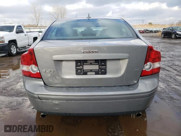✅ 2005 Volvo S40 • VIN: YV1MS682X52051693 • Lot: 43822795. Listed on Copart with 215,406 mi. Free auction sales archive from the USA and detailed vehicle history report at DreamBid. Image 6.