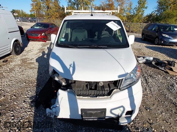 ✅ 2021 Nissan NV200 SV • VIN: 3N6CM0KN5MK702062 • Lot: 43495706. Wystawiony na IAAI z przebiegiem 68 194 mil. Bezpłatny archiwum sprzedaży aukcyjnych z USA i szczegółowy raport historii pojazdu na DreamBid. Zdjęcie 12.