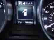 2017 Hyundai Santa Fe 2.4L z VIN 5NMZU3LBXHH012582, wystawiony jako IAAI lot #43513858 z przebiegiem 139 498 mil mil oraz . Historia ofert i sprzedaży dostępna na DreamBid. Obrazek 16.