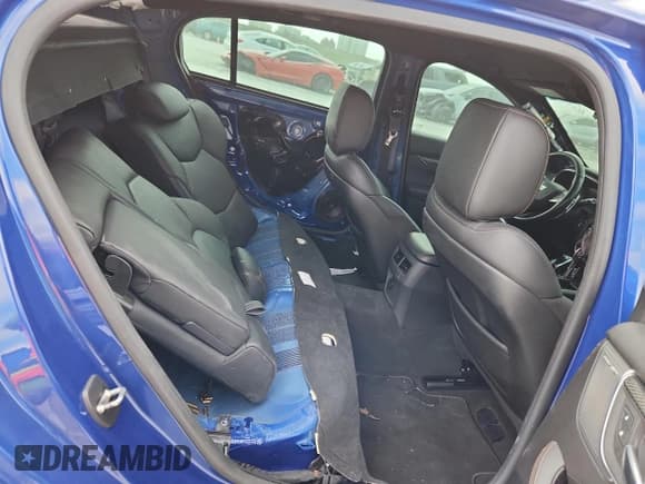 ✅ 2020 Cadillac CT5 Sport • VIN: 1G6DP5RK8L0138472 • Лот: 71635685. Опубликован ранее на Copart с пробегом 80 878 миль. Бесплатный доступ к архиву аукционных продаж из США и подробный отчёт об истории автомобиля на DreamBid. Изображение 10.