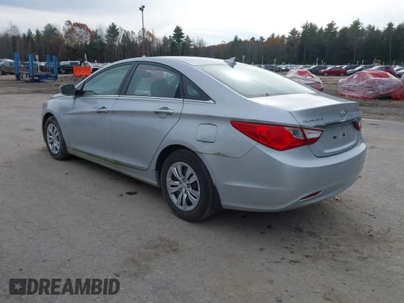 ✅ 2012 Hyundai Sonata GLS • VIN: 5NPEB4AC6CH424824 • Lot: 43610948. Wystawiony na IAAI z przebiegiem 136 342 mil. Bezpłatny archiwum sprzedaży aukcyjnych z USA i szczegółowy raport historii pojazdu na DreamBid. Zdjęcie 3.
