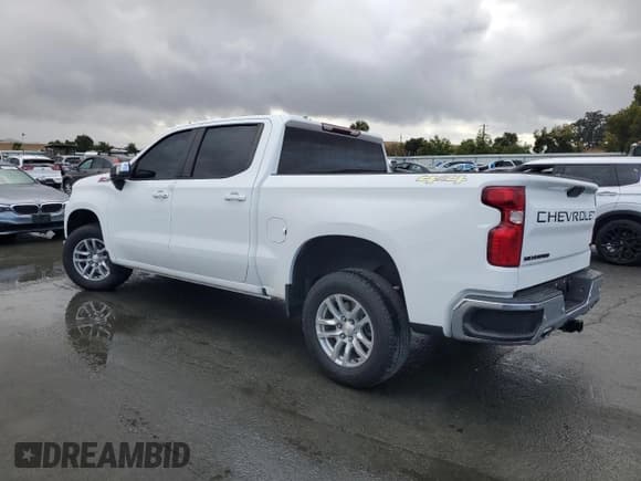 ✅ 2022 Chevrolet Silverado 1500 LT • VIN: 1GCUYDED5NZ216121 • Lot: 81733535. Wystawiony na Copart z przebiegiem 44 775 mil. Bezpłatny archiwum sprzedaży aukcyjnych z USA i szczegółowy raport historii pojazdu na DreamBid. Zdjęcie 2.