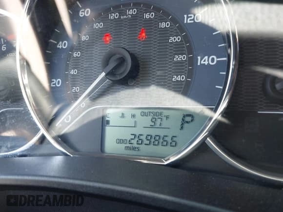 ✅ 2015 Toyota Corolla LE • VIN: 5YFBURHE8FP327729 • Лот: 42735063. Опубликован ранее на IAAI с пробегом 269 866 миль. Бесплатный доступ к архиву аукционных продаж из США и подробный отчёт об истории автомобиля на DreamBid. Изображение 16.