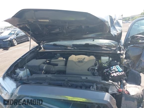 ✅ 2022 Toyota Tacoma SR • VIN: 3TMCZ5AN9NM519241 • Lot: 42941548. Listed on IAAI with 80,252 mi. Free auction sales archive from the USA and detailed vehicle history report at DreamBid. Image 10.