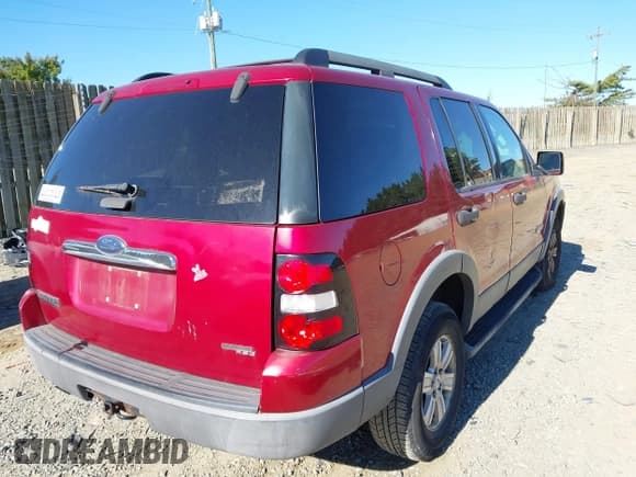 ✅ 2006 Ford Explorer XLT • VIN: 1FMEU73E96UA59734 • Lot: 43453485. Listed on IAAI with 195,808 mi. Free auction sales archive from the USA and detailed vehicle history report at DreamBid. Image 4.