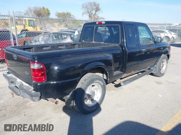 ✅ 2002 Ford Ranger XL Fleet • VIN: 1FTZR45E42PA81524 • Лот: 43513693. Опубликован ранее на IAAI с пробегом 170 617 миль. Бесплатный доступ к архиву аукционных продаж из США и подробный отчёт об истории автомобиля на DreamBid. Изображение 4.