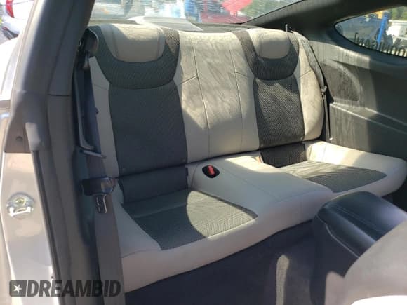 ✅ 2014 Hyundai Genesis Coupe 2.0T • VIN: KMHHT6KDXEU113933 • Lot: 69793345. Wystawiony na Copart z przebiegiem 103 552 mil. Bezpłatny archiwum sprzedaży aukcyjnych z USA i szczegółowy raport historii pojazdu na DreamBid. Zdjęcie 10.