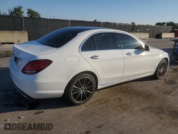 ✅ 2019 Mercedes-Benz C 300 • VIN: 55SWF8DB0KU297549 • Лот: 89619405. Опубликован ранее на Copart с пробегом 75 070 миль. Бесплатный доступ к архиву аукционных продаж из США и подробный отчёт об истории автомобиля на DreamBid. Изображение 3.