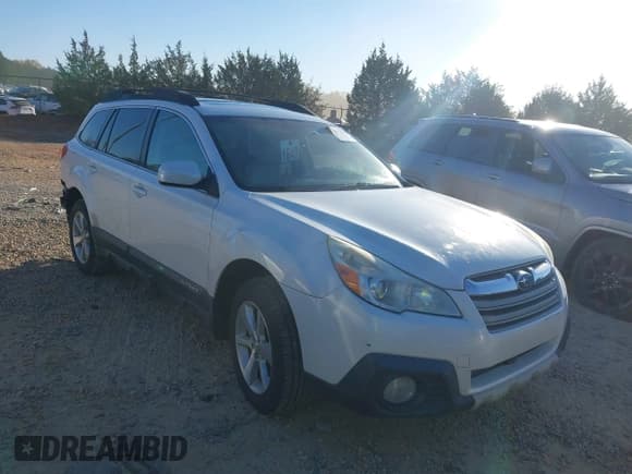 ✅ 2014 Subaru Outback Limited • VIN: 4S4BRCNC8E3313785 • Лот: 43611878. Опубликован ранее на IAAI с пробегом 174 452 миль. Бесплатный доступ к архиву аукционных продаж из США и подробный отчёт об истории автомобиля на DreamBid. Изображение 1.