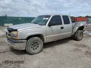 2006 Chevrolet Silverado 1500 LT1 z VIN 2GCEK19V061339312, wystawiony jako Copart lot #73083784 z przebiegiem Nie podano mil oraz Szkoda całkowita • Salvage title. Historia ofert i sprzedaży dostępna na DreamBid. Obrazek 1.