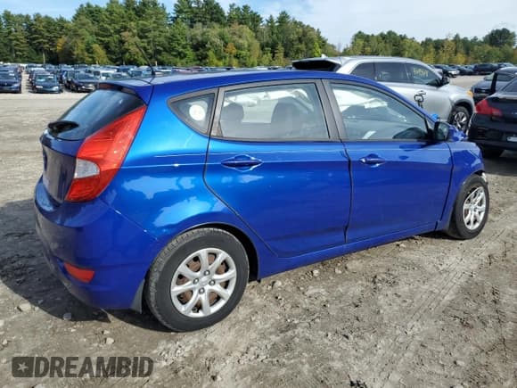 ✅ 2013 Hyundai Accent GS • VIN: KMHCT5AE4DU073135 • Лот: 73533894. Опубликован ранее на Copart с пробегом 93 253 миль. Бесплатный доступ к архиву аукционных продаж из США и подробный отчёт об истории автомобиля на DreamBid. Изображение 3.