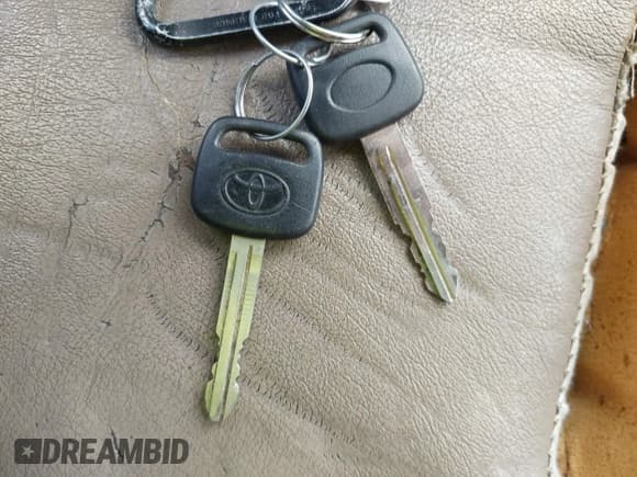 ✅ 1997 Toyota 4Runner Limited • VIN: JT3HN87R1V9001544 • Lot: 42626323. Wystawiony na IAAI z przebiegiem 200 204 mil. Bezpłatny archiwum sprzedaży aukcyjnych z USA i szczegółowy raport historii pojazdu na DreamBid. Zdjęcie 11.