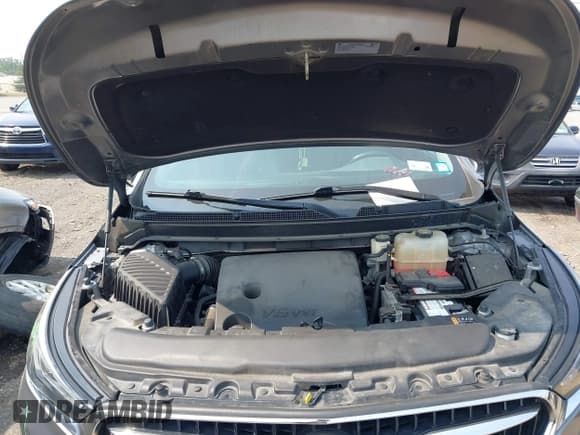 ✅ 2019 Buick Enclave Essence • VIN: 5GAEVAKW7KJ263549 • Lot: 42890877. Wystawiony na IAAI z przebiegiem 119 975 mil. Bezpłatny archiwum sprzedaży aukcyjnych z USA i szczegółowy raport historii pojazdu na DreamBid. Zdjęcie 10.