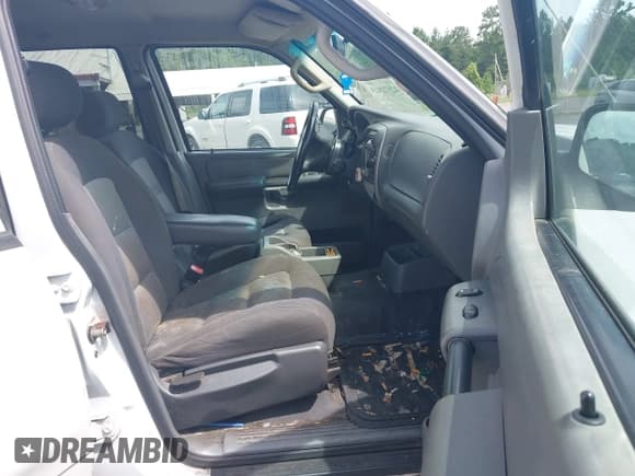 ✅ 2005 Ford Explorer Sport Trac XLS • VIN: 1FMZU67K45UB63929 • Лот: 42972825. Опубликован ранее на IAAI с пробегом 118 964 миль. Бесплатный доступ к архиву аукционных продаж из США и подробный отчёт об истории автомобиля на DreamBid. Изображение 5.