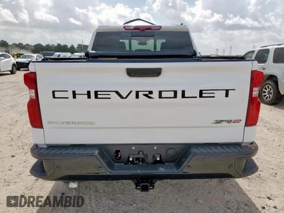 ✅ 2025 Chevrolet Silverado 1500 ZR2 • VIN: 3GCUKHEL0SG257140 • Лот: 61436555. Опубликован ранее на Copart с пробегом 2 071 миль. Бесплатный доступ к архиву аукционных продаж из США и подробный отчёт об истории автомобиля на DreamBid. Изображение 6.