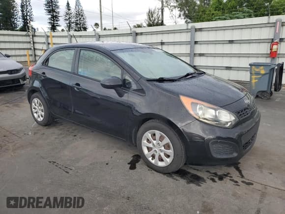 ✅ 2012 Kia Rio LX • VIN: KNADM5A37C6021311 • Лот: 90344255. Опубликован ранее на Copart с пробегом 98 144 миль. Бесплатный доступ к архиву аукционных продаж из США и подробный отчёт об истории автомобиля на DreamBid. Изображение 4.