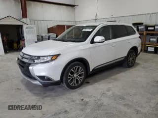 ✅ 2016 Mitsubishi Outlander SE • VIN: JA4AZ3A39GZ003015 • Lot: 93011275. Wystawiony na Copart z przebiegiem 167 274 mil. Bezpłatny archiwum sprzedaży aukcyjnych z USA i szczegółowy raport historii pojazdu na DreamBid. Zdjęcie 1.
