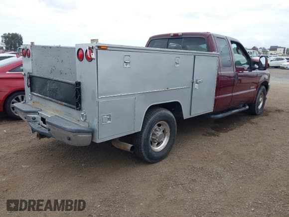 ✅ 2004 Ford F-350 XL • VIN: 1FTSX30P24EC63263 • Lot: 42062128. Listed on IAAI with 264,011 mi. Free auction sales archive from the USA and detailed vehicle history report at DreamBid. Image 4.