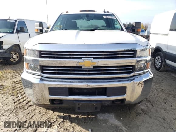 ✅ 2015 Chevrolet Silverado 2500HD Work Truck • VIN: 1GC1KUE89FF638855 • Lot: 77013604. Listed on Copart with 196,301 mi. Free auction sales archive from the USA and detailed vehicle history report at DreamBid. Image 5.