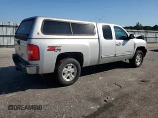 ✅ 2010 Chevrolet Silverado 1500 LT • VIN: 1GCSKSE38AZ262198 • Lot: 74237194. Listed on Copart with 156,553 mi. Free auction sales archive from the USA and detailed vehicle history report at DreamBid. Image 3.
