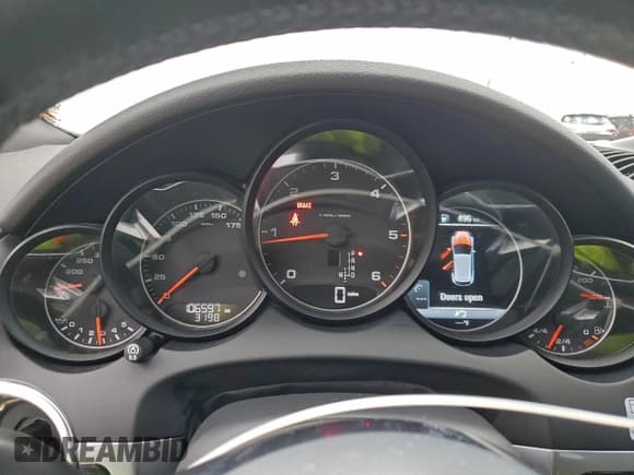 ✅ 2015 Porsche Cayenne Diesel • VIN: WP1AF2A20FLA31401 • Lot: 96367755. Listed on Copart with 106,597 mi. Free auction sales archive from the USA and detailed vehicle history report at DreamBid. Image 9.