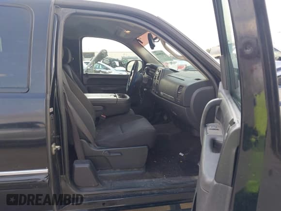 ✅ 2011 GMC Sierra 1500 SLE • VIN: 1GTR1VE03BZ207510 • Lot: 43690460. Wystawiony na IAAI z przebiegiem 279 015 mil. Bezpłatny archiwum sprzedaży aukcyjnych z USA i szczegółowy raport historii pojazdu na DreamBid. Zdjęcie 5.