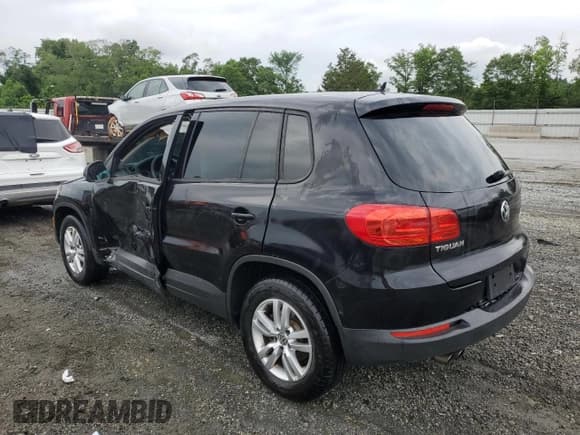 ✅ 2012 Volkswagen Tiguan SE • VIN: WVGAV7AX5CW593829 • Lot: 58943515. Wystawiony na Copart z przebiegiem 153 172 mil. Bezpłatny archiwum sprzedaży aukcyjnych z USA i szczegółowy raport historii pojazdu na DreamBid. Zdjęcie 2.