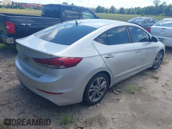 ✅ 2017 Hyundai Elantra Value Edition • VIN: 5NPD84LF7HH057196 • Lot: 42844207. Listed on IAAI with 76,358 mi. Free auction sales archive from the USA and detailed vehicle history report at DreamBid. Image 4.