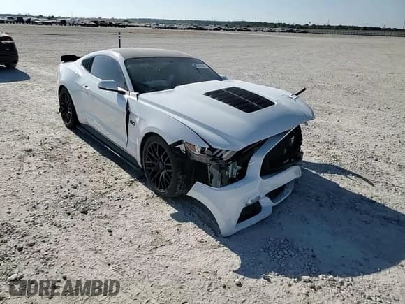 ✅ 2015 Ford Mustang GT Premium • VIN: 1FA6P8CF2F5381503 • Lot: 87036925. Wystawiony na Copart z przebiegiem 60 401 mil. Bezpłatny archiwum sprzedaży aukcyjnych z USA i szczegółowy raport historii pojazdu na DreamBid. Zdjęcie 13.