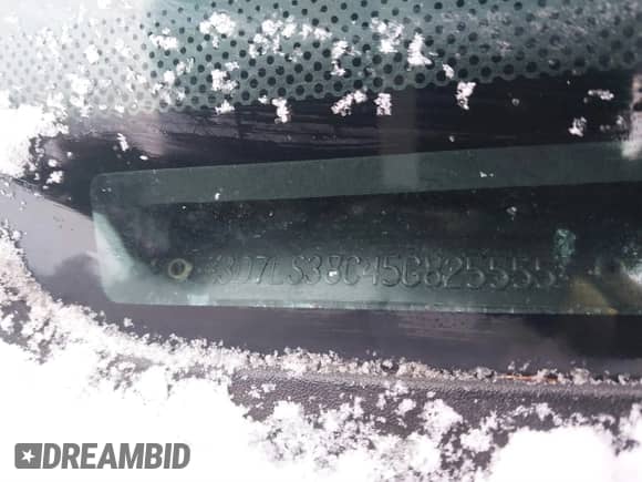 2005 Dodge 3500 SLT z VIN 3D7LS38C45G825555, wystawiony jako IAAI lot #41225480 z przebiegiem 111 757 mil mil oraz . Historia ofert i sprzedaży dostępna na DreamBid. Obrazek 9.