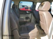 ✅ 2009 Cadillac Escalade ESV Platinum Edition • VIN: 1GYFK362X9R143541 • Лот: 85329664. Опубликован ранее на Copart с пробегом 144 621 миль. Бесплатный доступ к архиву аукционных продаж из США и подробный отчёт об истории автомобиля на DreamBid. Изображение 11.