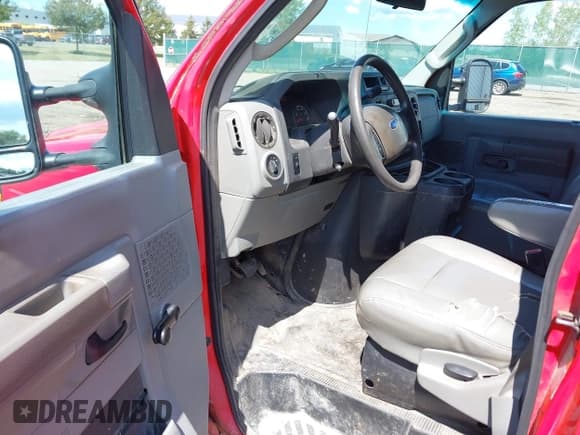 ✅ 2009 Ford Econoline Cargo Commercial • VIN: 1FTSE34L99DA19569 • Lot: 43094926. Listed on IAAI with 222,611 mi. Free auction sales archive from the USA and detailed vehicle history report at DreamBid. Image 5.