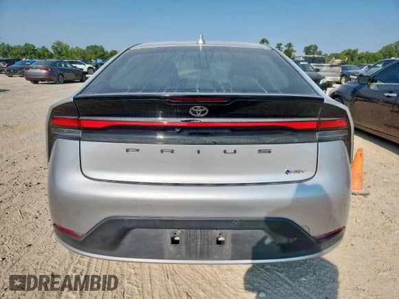 2024 Toyota Prius LE with VIN JTDACAAU6R3026505, listed as a Copart auction lot 81118085 with 40,588 mi miles and Salvage title. Bid and sale history available at DreamBid. Image 6.