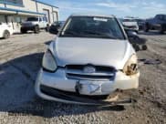 ✅ 2008 Hyundai Accent GS • VIN: KMHCM36C08U098550 • Лот: 88980915. Опубликован ранее на Copart с пробегом 87 831 миль. Бесплатный доступ к архиву аукционных продаж из США и подробный отчёт об истории автомобиля на DreamBid. Изображение 5.