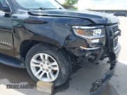 ✅ 2020 Chevrolet Suburban LT • VIN: 1GNSCHKC3LR140055 • Lot: 42733528. Wystawiony na IAAI z przebiegiem 129 872 mil. Bezpłatny archiwum sprzedaży aukcyjnych z USA i szczegółowy raport historii pojazdu na DreamBid. Zdjęcie 19.