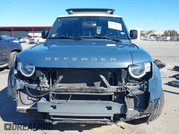 ✅ 2020 Land Rover Defender S • VIN: SALEJEEX6L2027372 • Lot: 41220346. Listed on IAAI with 61,660 mi. Free auction sales archive from the USA and detailed vehicle history report at DreamBid. Image 6.