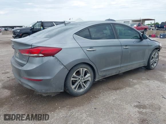 ✅ 2017 Hyundai Elantra SE • VIN: KMHD84LFXHU153888 • Lot: 42344724. Wystawiony na IAAI z przebiegiem 152 769 mil. Bezpłatny archiwum sprzedaży aukcyjnych z USA i szczegółowy raport historii pojazdu na DreamBid. Zdjęcie 4.