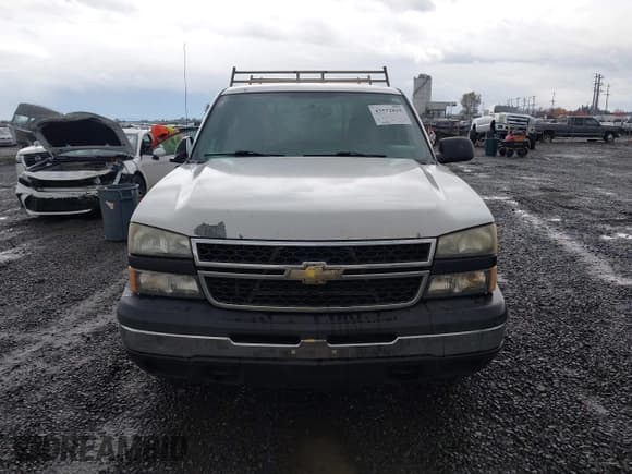 ✅ 2007 Chevrolet Silverado 1500 Work Truck • VIN: 3GCEC14X07G241573 • Lot: 43572815. Listed on IAAI with 201,994 mi. Free auction sales archive from the USA and detailed vehicle history report at DreamBid. Image 12.