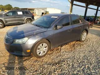 2014 Chevrolet Cruze LS с VIN 1G1PB5SHXE7428612, выставлен на аукционе Copart как лот 63638715 с пробегом 127 105 миль миль и Чистый • Clean title. История ставок и продаж доступна на DreamBid. Изображение 1.