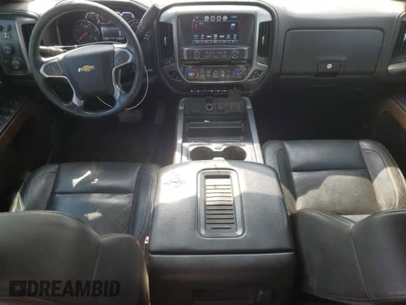 2016 Chevrolet Silverado 3500HD LTZ z VIN 1GC4K0C82GF163639, wystawiony jako Copart lot #76571244 z przebiegiem 199 356 mil mil oraz Szkoda całkowita • Salvage title. Historia ofert i sprzedaży dostępna na DreamBid. Obrazek 8.