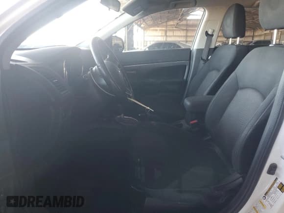 ✅ 2016 Mitsubishi Outlander SE • VIN: JA4AP3AW0GZ044150 • Lot: 86278815. Wystawiony na Copart z przebiegiem 141 919 mil. Bezpłatny archiwum sprzedaży aukcyjnych z USA i szczegółowy raport historii pojazdu na DreamBid. Zdjęcie 7.