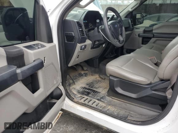 ✅ 2018 Ford F-150 XL • VIN: 1FTMF1CP8JKC64362 • Lot: 68926625. Listed on Copart with 227,895 mi. Free auction sales archive from the USA and detailed vehicle history report at DreamBid. Image 8.