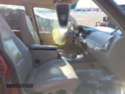 ✅ 2000 Ford Explorer Eddie Bauer • VIN: 1FMZU74E2YZA71908 • Lot: 41262892. Wystawiony na IAAI z przebiegiem 205 320 mil. Bezpłatny archiwum sprzedaży aukcyjnych z USA i szczegółowy raport historii pojazdu na DreamBid. Zdjęcie 5.