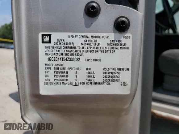 2004 Chevrolet Silverado 1500 z VIN 1GCEC14T54Z330032, wystawiony jako Copart lot #63007825 z przebiegiem 137 965 mil mil oraz Czysty tytuł • Clean title. Historia ofert i sprzedaży dostępna na DreamBid. Obrazek 12.