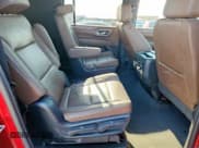 ✅ 2023 Chevrolet Suburban High Country • VIN: 1GNSKGKLXPR283782 • Lot: 71416185. Wystawiony na Copart z przebiegiem 119 374 mil. Bezpłatny archiwum sprzedaży aukcyjnych z USA i szczegółowy raport historii pojazdu na DreamBid. Zdjęcie 11.