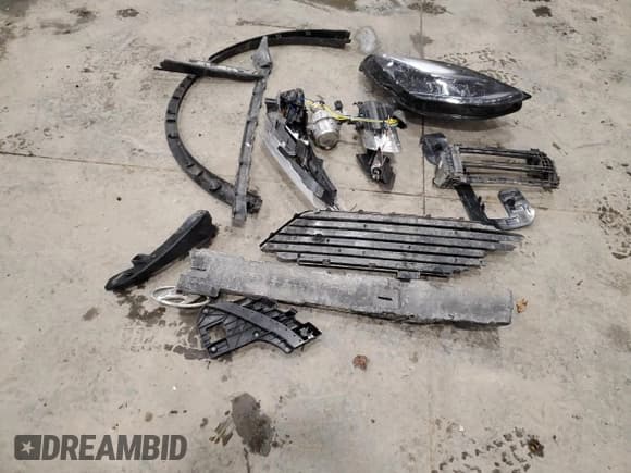 ✅ 2017 Hyundai Ioniq Blue • VIN: KMHC65LC0HU032297 • Lot: 43731455. Wystawiony na Copart z przebiegiem 119 789 mil. Bezpłatny archiwum sprzedaży aukcyjnych z USA i szczegółowy raport historii pojazdu na DreamBid. Zdjęcie 12.