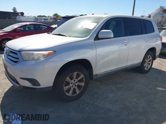 ✅ 2013 Toyota Highlander • VIN: 5TDZA3EH6DS037657 • Lot: 43034719. Listed on IAAI with 213,919 mi. Free auction sales archive from the USA and detailed vehicle history report at DreamBid. Image 2.