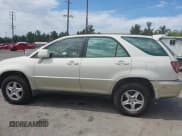 ✅ 2000 Lexus RX 300 • VIN: JT6HF10U9Y0132266 • Lot: 43009397. Wystawiony na IAAI z przebiegiem 175 445 mil. Bezpłatny archiwum sprzedaży aukcyjnych z USA i szczegółowy raport historii pojazdu na DreamBid. Zdjęcie 14.